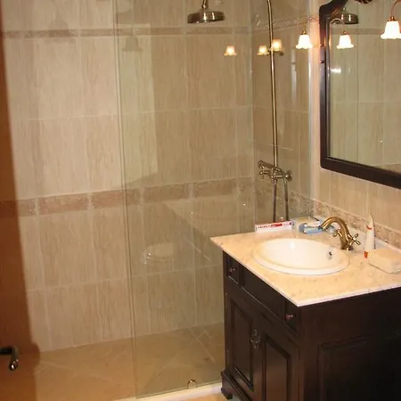 Apartment In Port Palace *